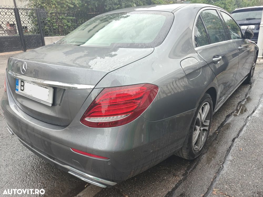 Mercedes-Benz E 220 d 4MATIC 9G-TRONIC Avantgarde - 2