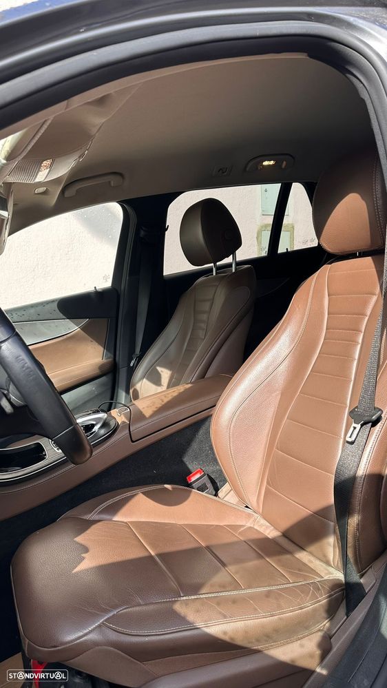 Mercedes-Benz E 220 d 4Matic 9G-TRONIC Avantgarde - 11