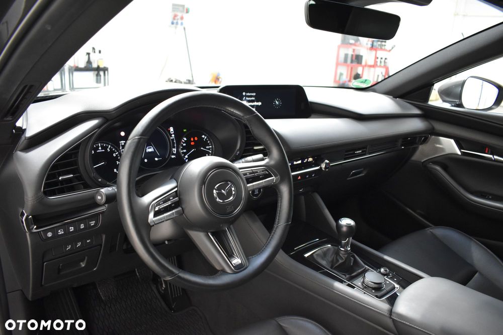 Mazda 3 2.0 mHEV Hikari - 21