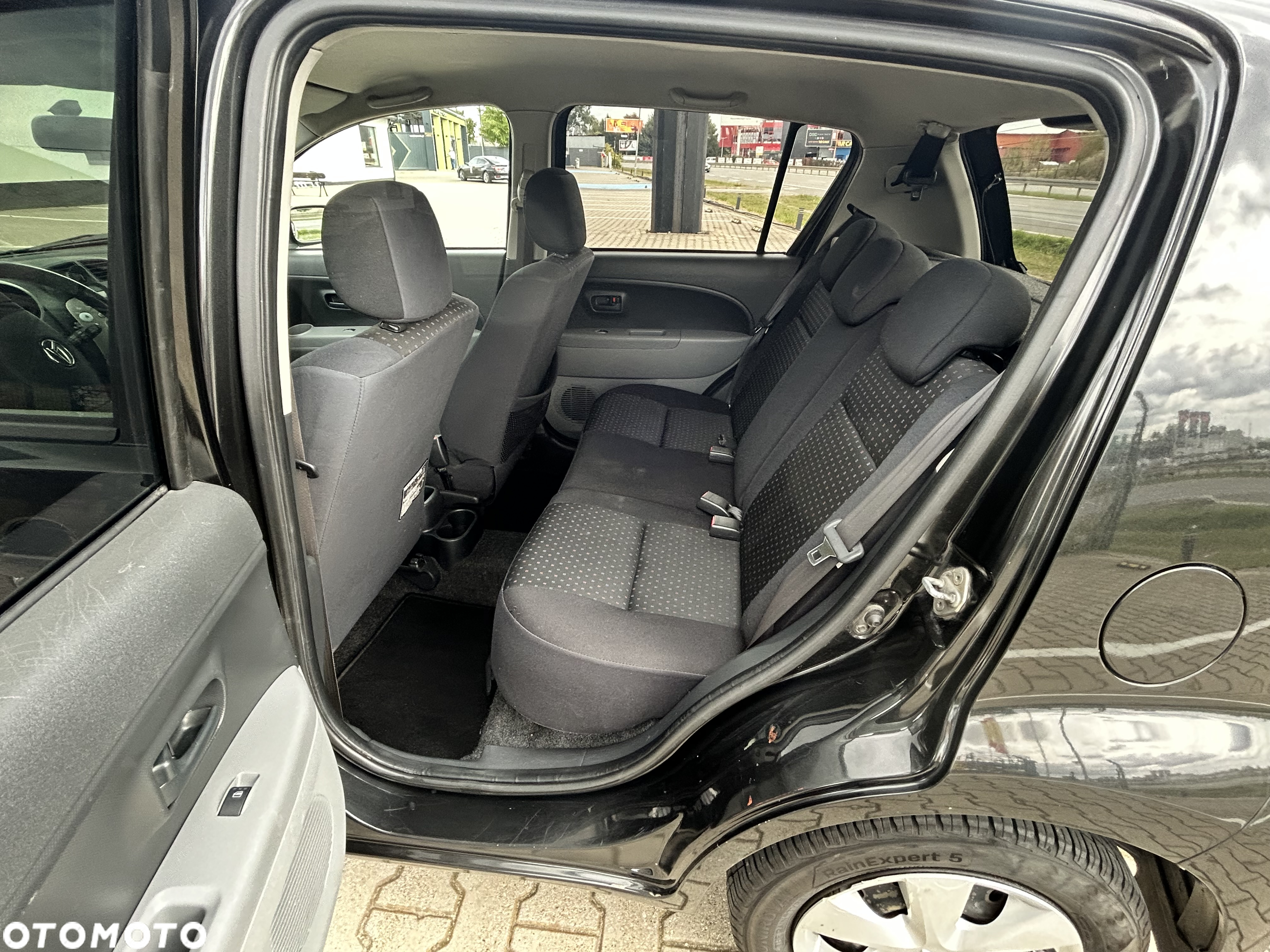 Daihatsu Sirion 1.0 - 13