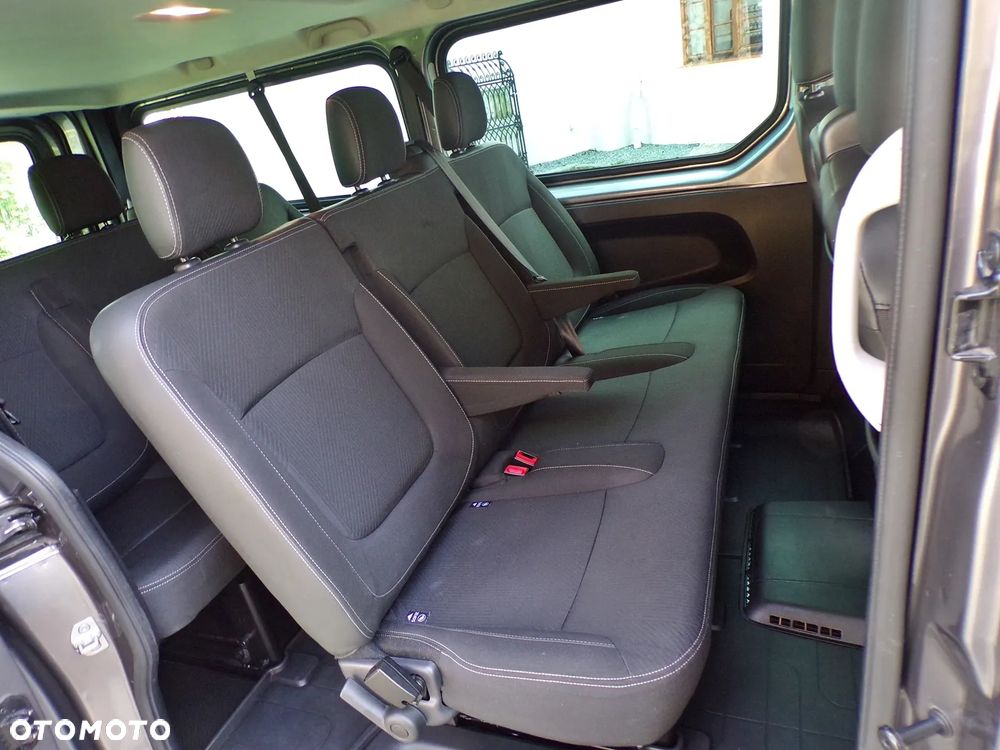 Renault Trafic Grand SpaceClass 2.0 dCi - 26