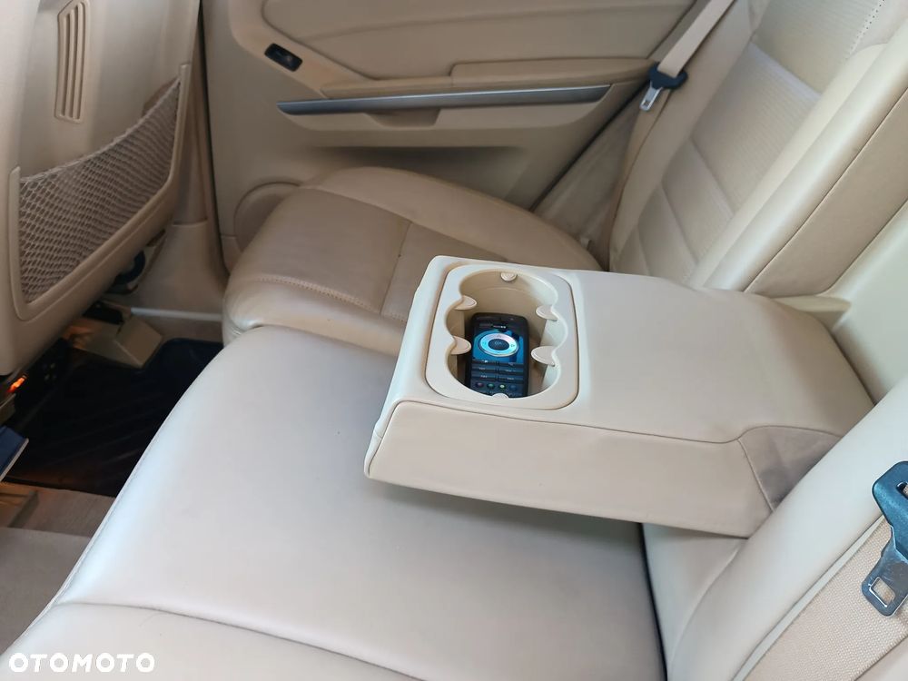 Mercedes-Benz ML 63 AMG 4Matic 7G-TRONIC 10th Anniversary - 16