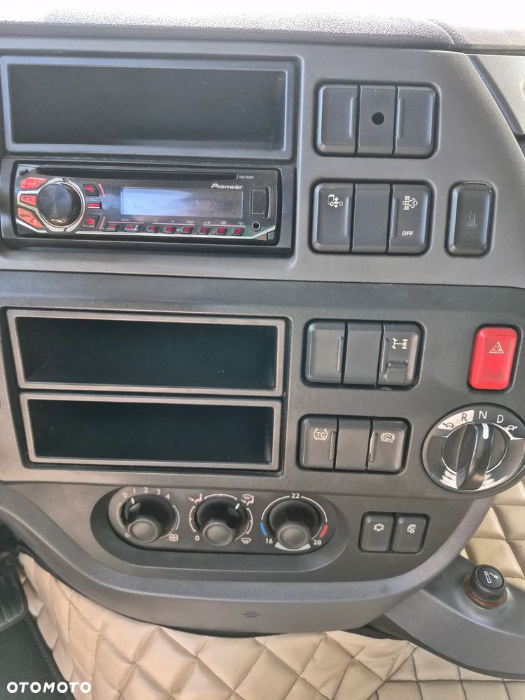 DAF XF 106 - 15
