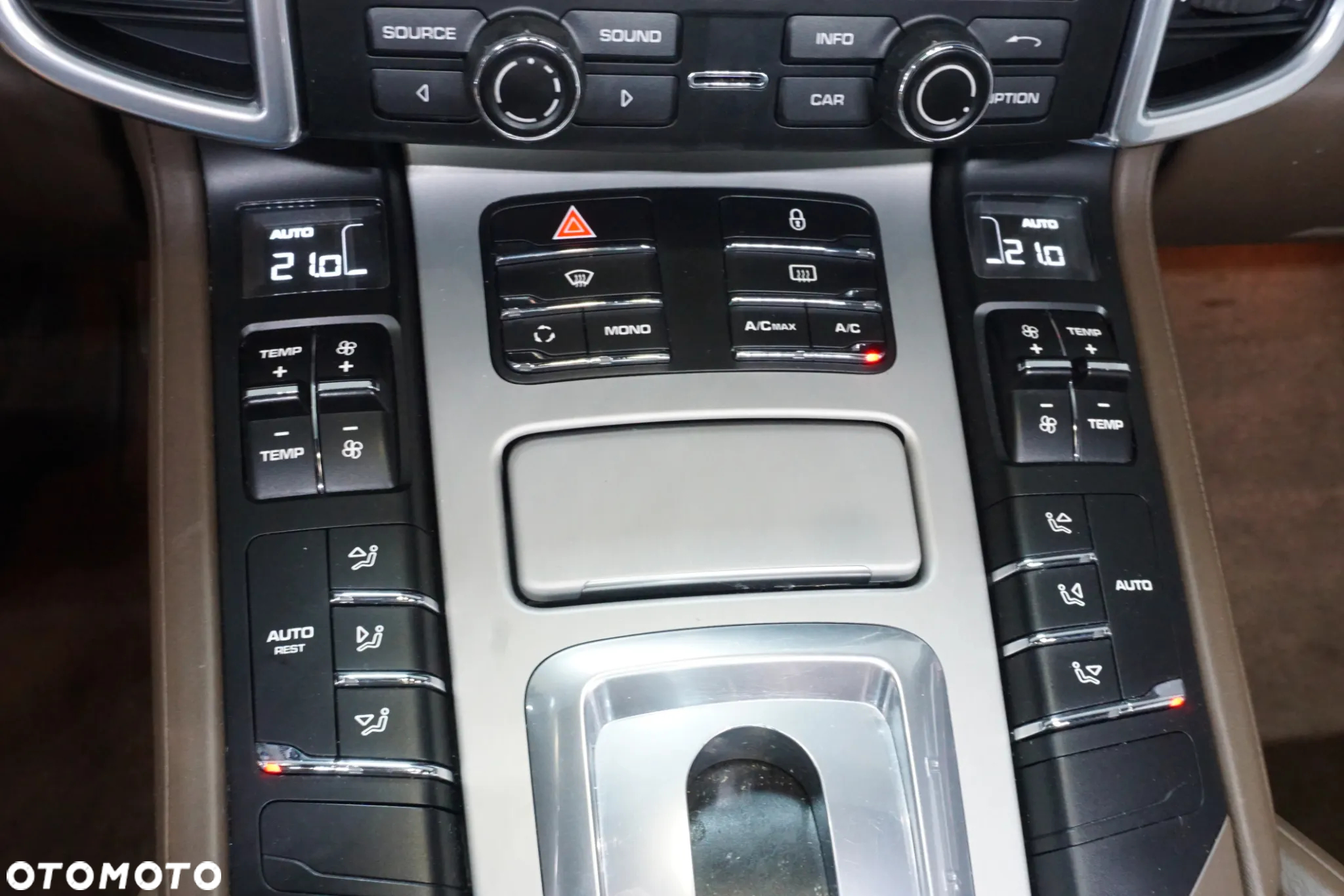 Porsche Cayenne Diesel Platinum Edition - 38