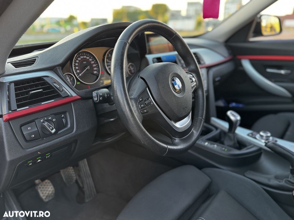 BMW Seria 3 320d xDrive Sport Line - 7