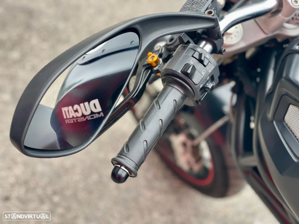 Ducati Monster 696 + - 3