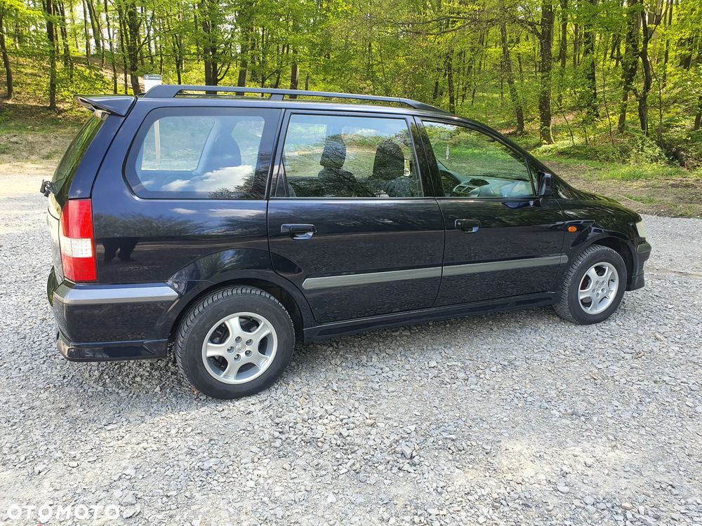 Mitsubishi Space Wagon 2.4 GDI Family - 5