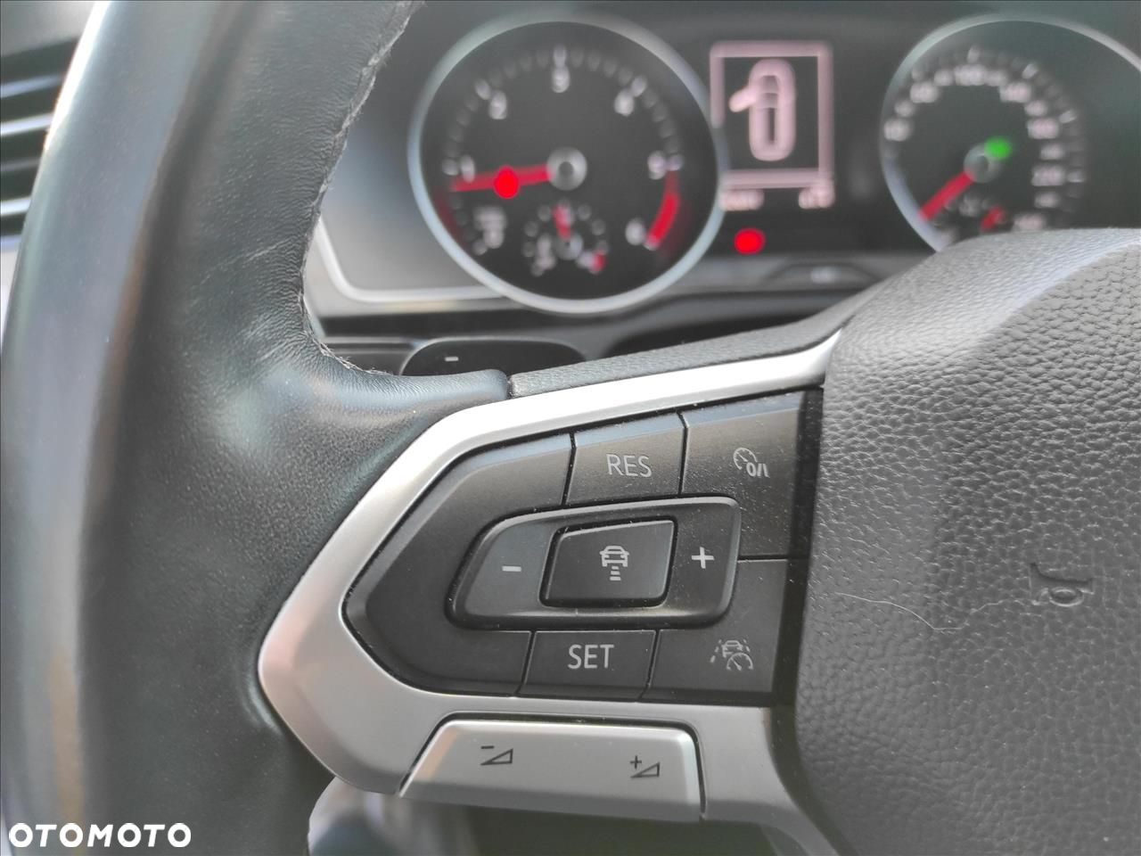 Volkswagen Passat - 15