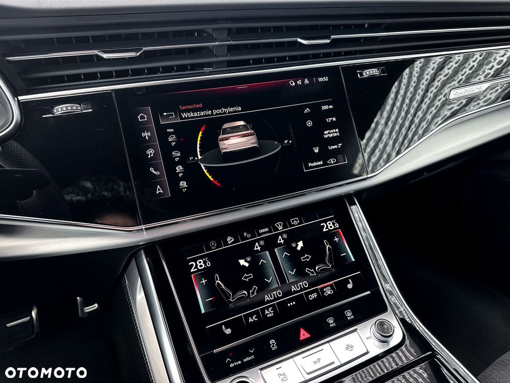 Audi Q8 - 32