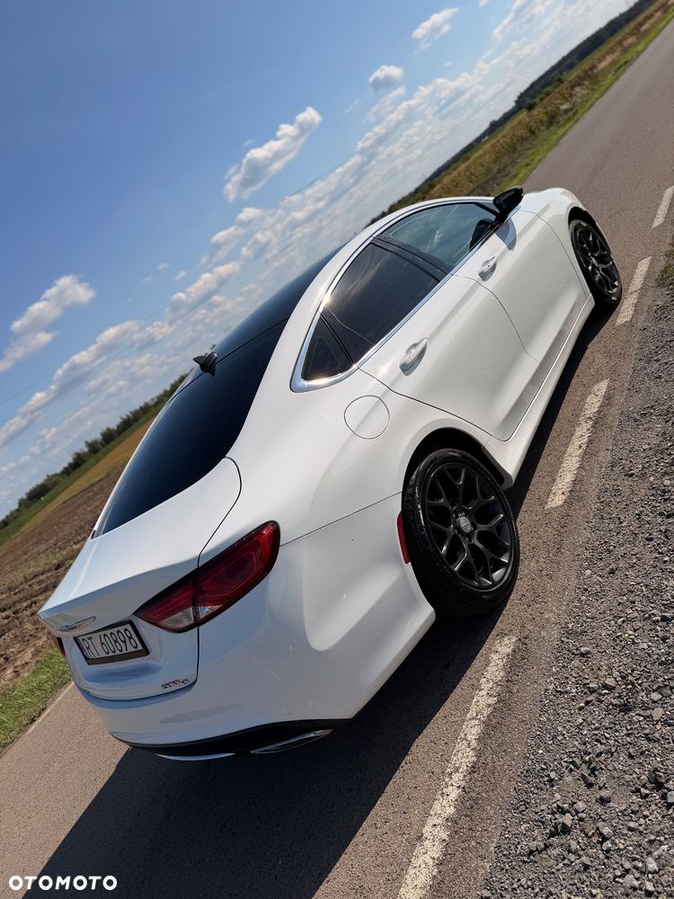 Chrysler 200 - 4