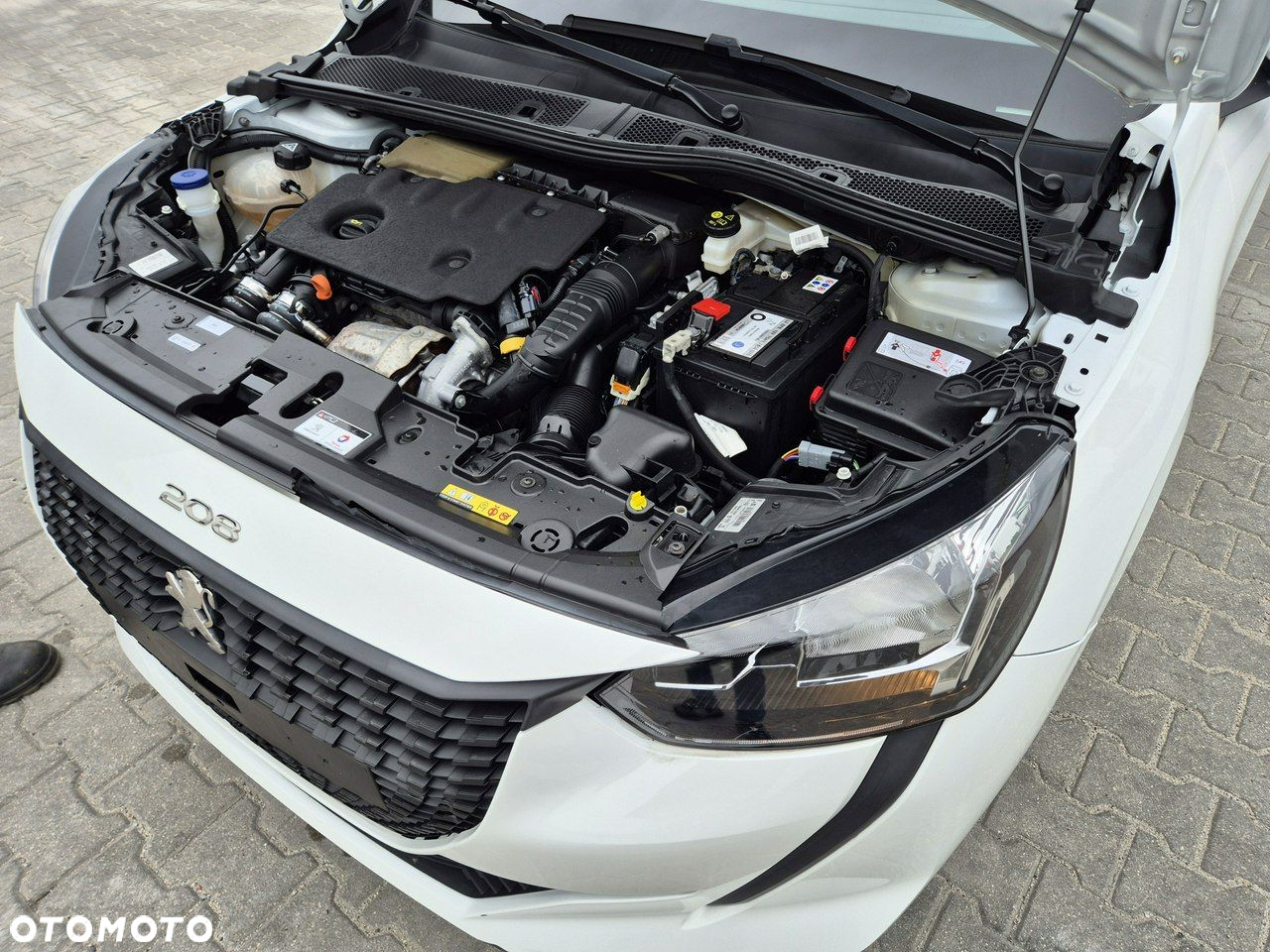 Peugeot 208 - 19