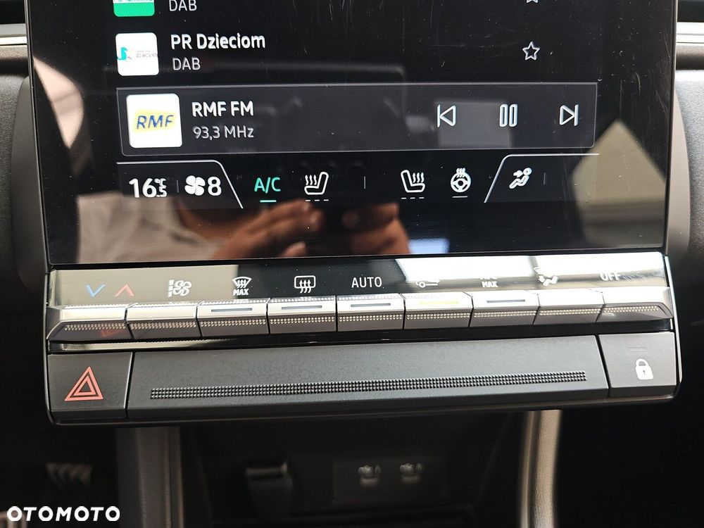 Renault Captur - 27