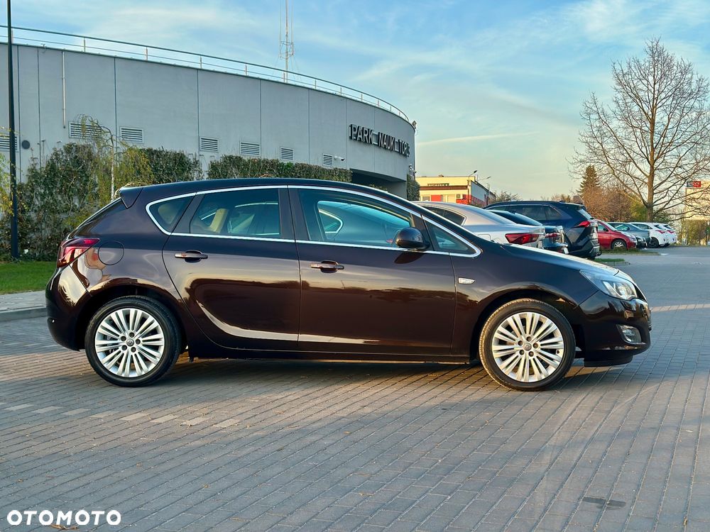 Opel Astra 1.4 Turbo Color Edition - 12