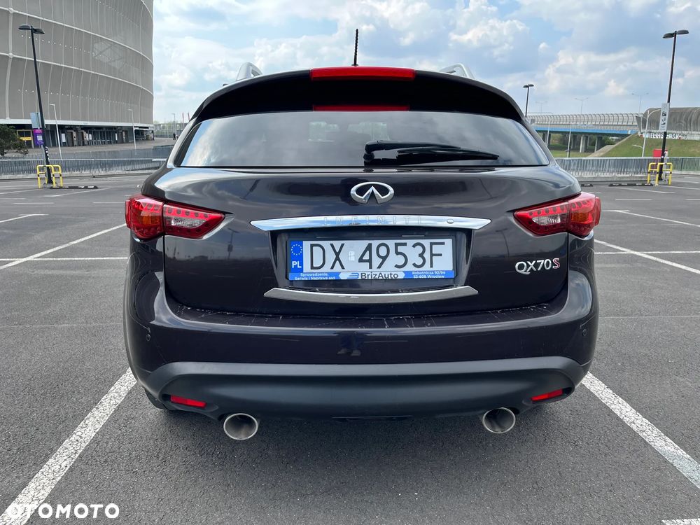 Infiniti QX70 3.0d S - 11