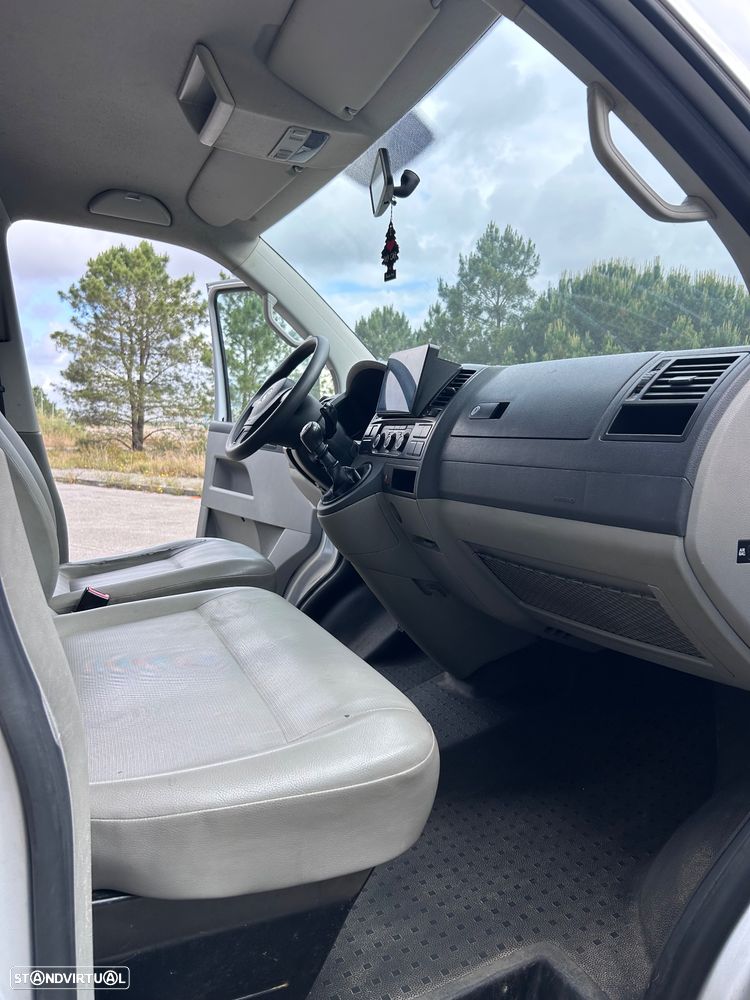 VW Transporter 2.0 TDi - 8