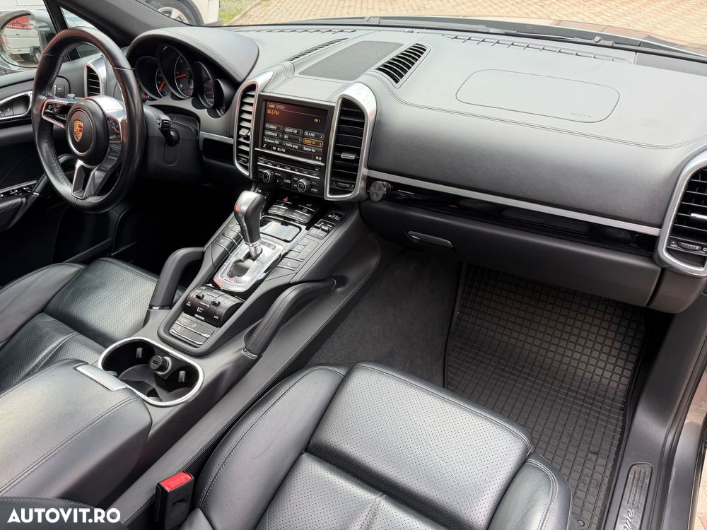 Porsche Cayenne Platinum Edition - 11
