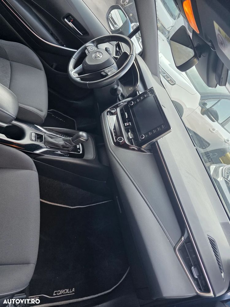 Toyota Corolla 1.8 Business Edition - 19