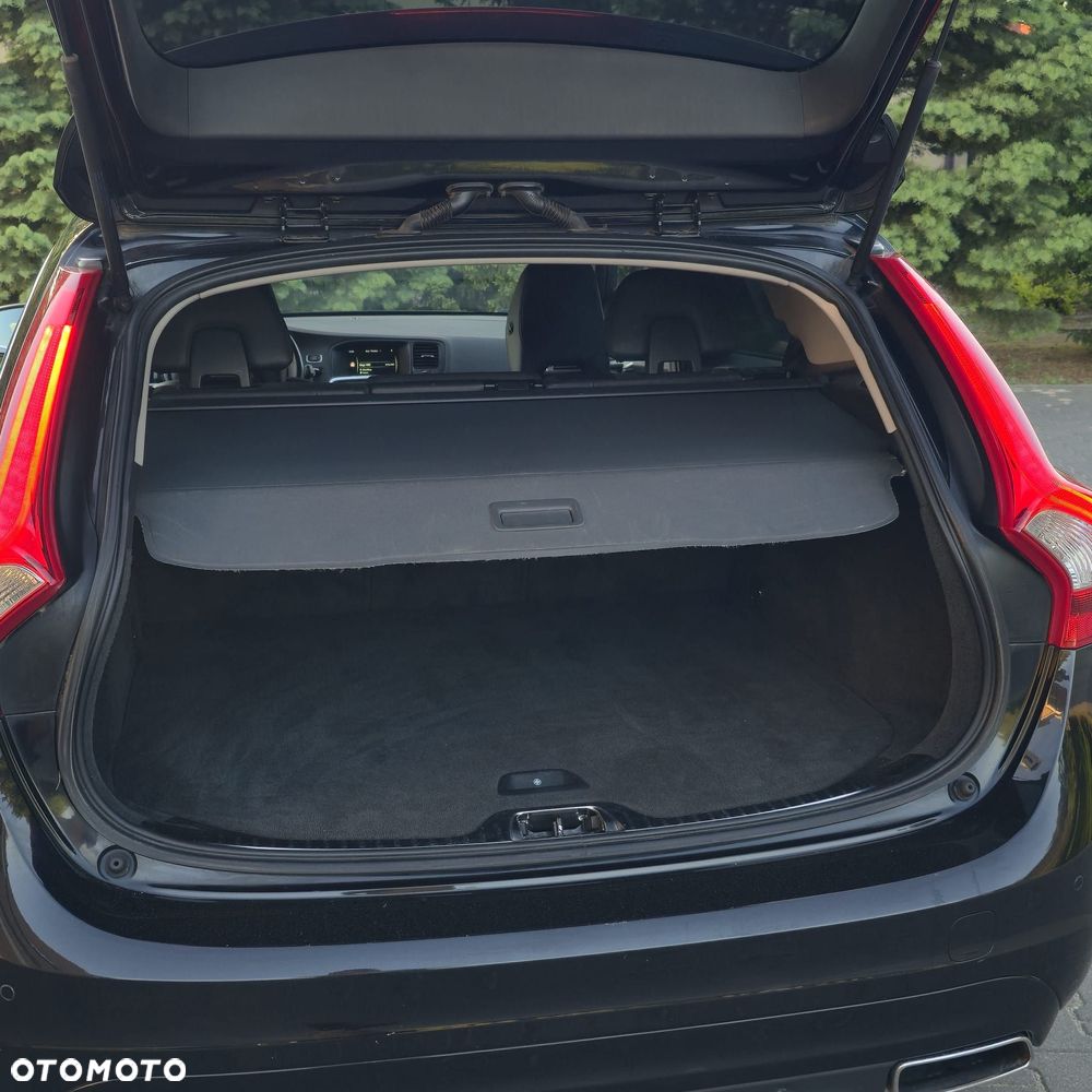 Volvo V60 D4 Momentum - 19