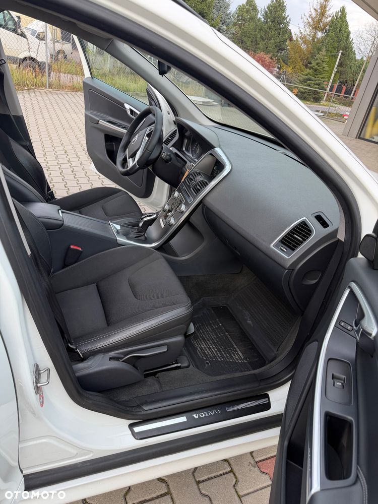 Volvo XC 60 D4 Geartronic Momentum - 15