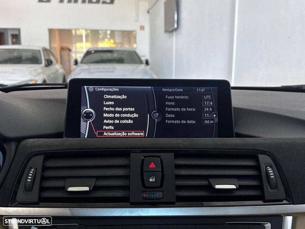 BMW 328 i Auto Pack M - 33