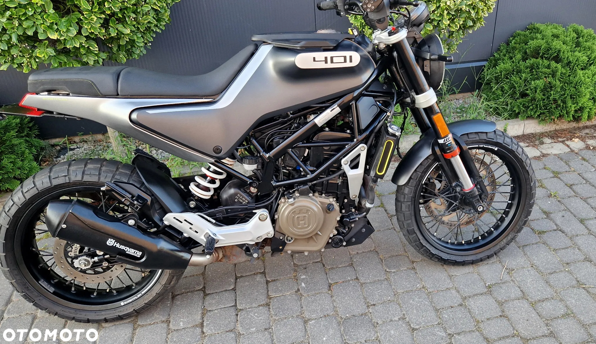 Husqvarna Svartpilen - 15