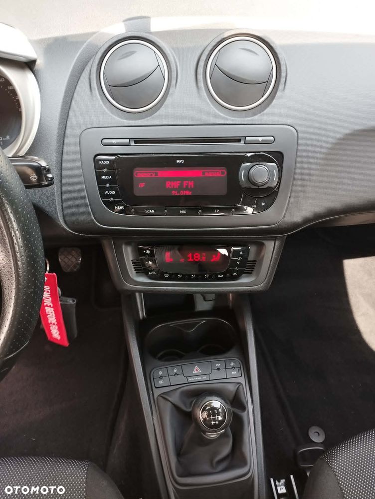Seat Ibiza 2008 photo 3