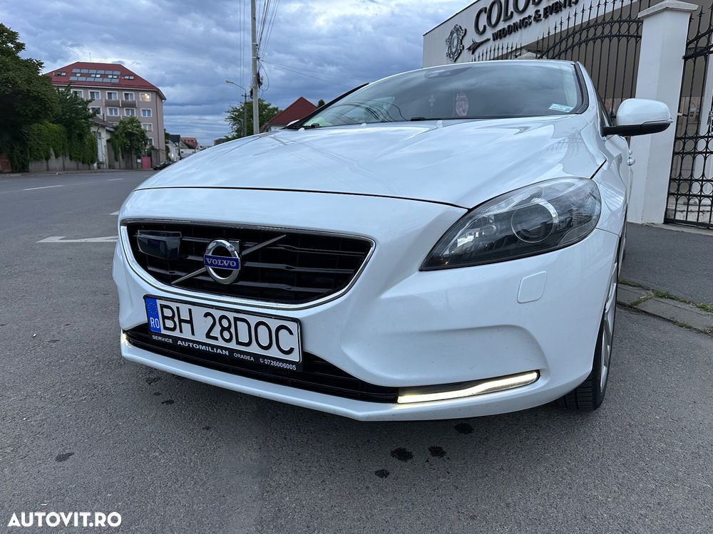 Volvo V40 D4 Aut Momentum - 1