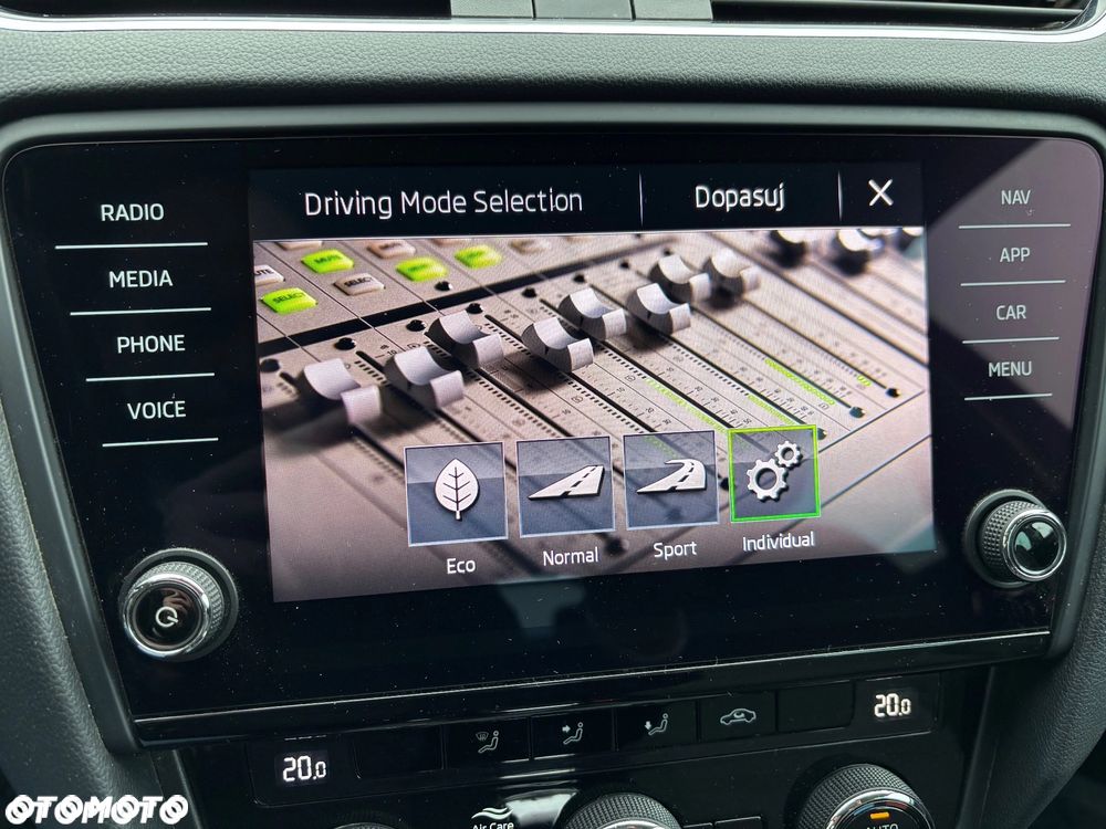 Skoda Octavia 2.0 TSI Ambition DSG - 21