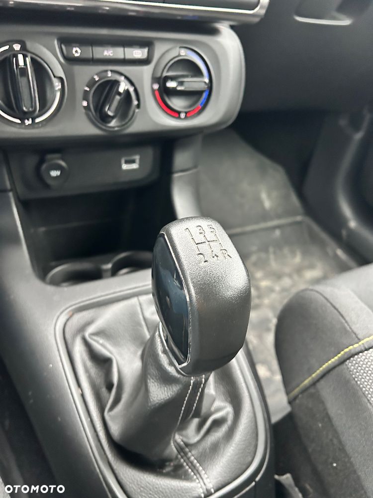 Citroën C3 1.2 PureTech Feel - 23