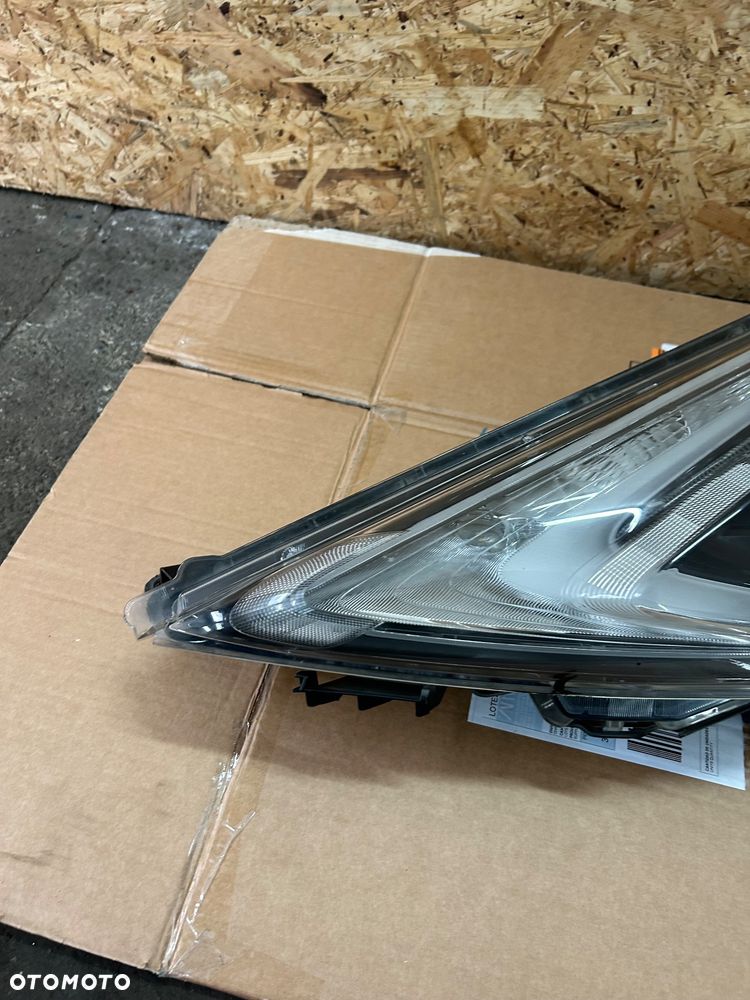 Nissan Juke I lift lampa lewy przód led górna europa 26125BV80A - 3