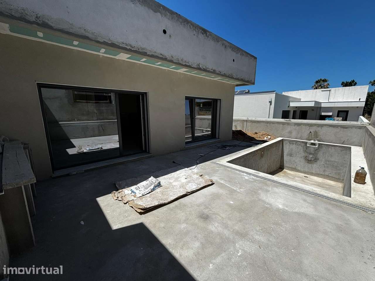 Moradia Térrea Isolada T3 com piscina, lote 353 em Fernão Ferro! - Grande imagem: 4/27