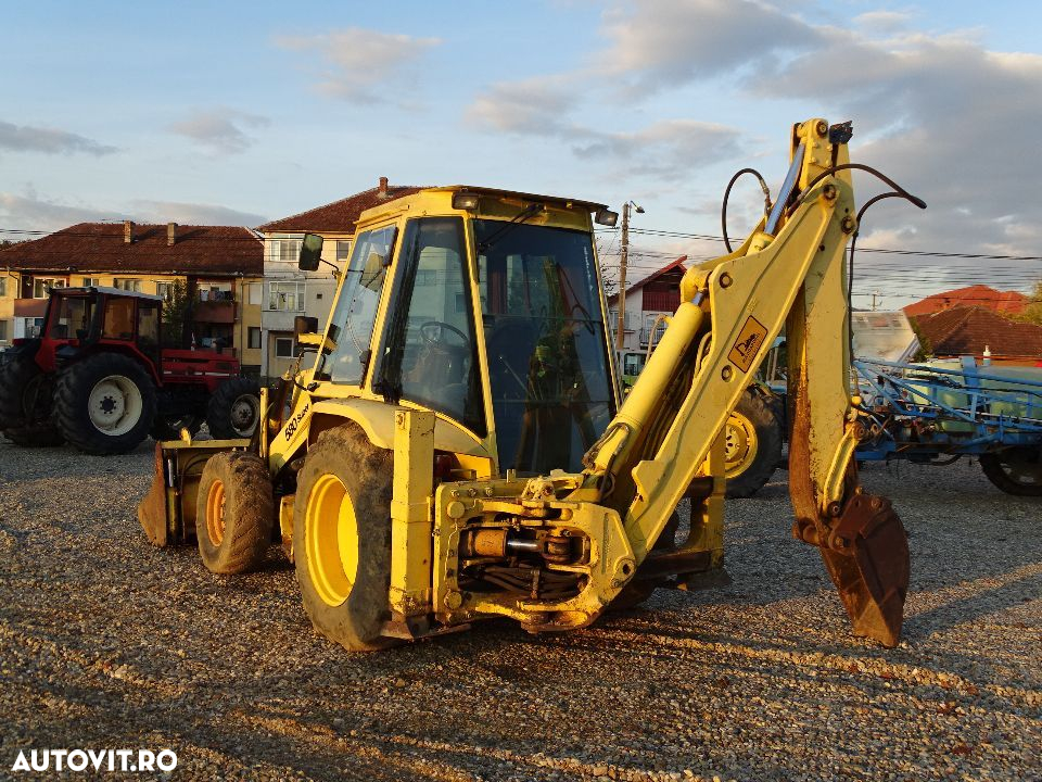 Buldoexcavator Case 580 SK,  din  95  piese - 3