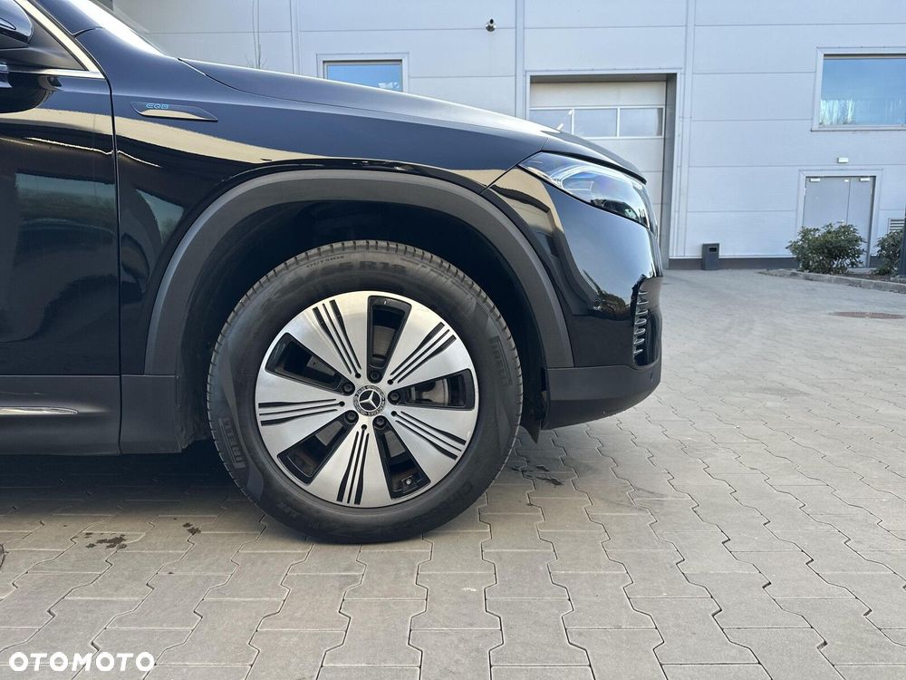 Mercedes-Benz EQB - 16