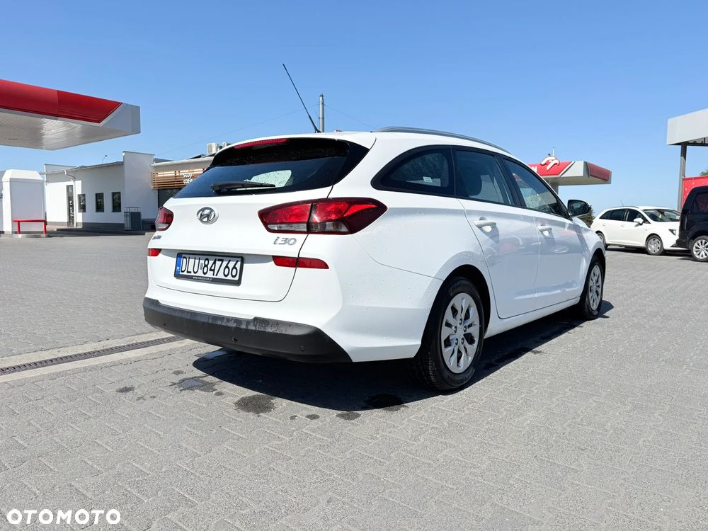 Hyundai i30 1.6 D Classic + - 11