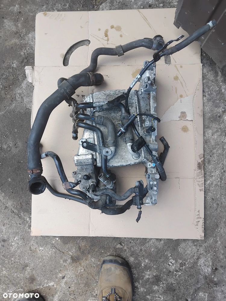 Interkuler 1.6 tdi CLH 04L 129 766 - 2