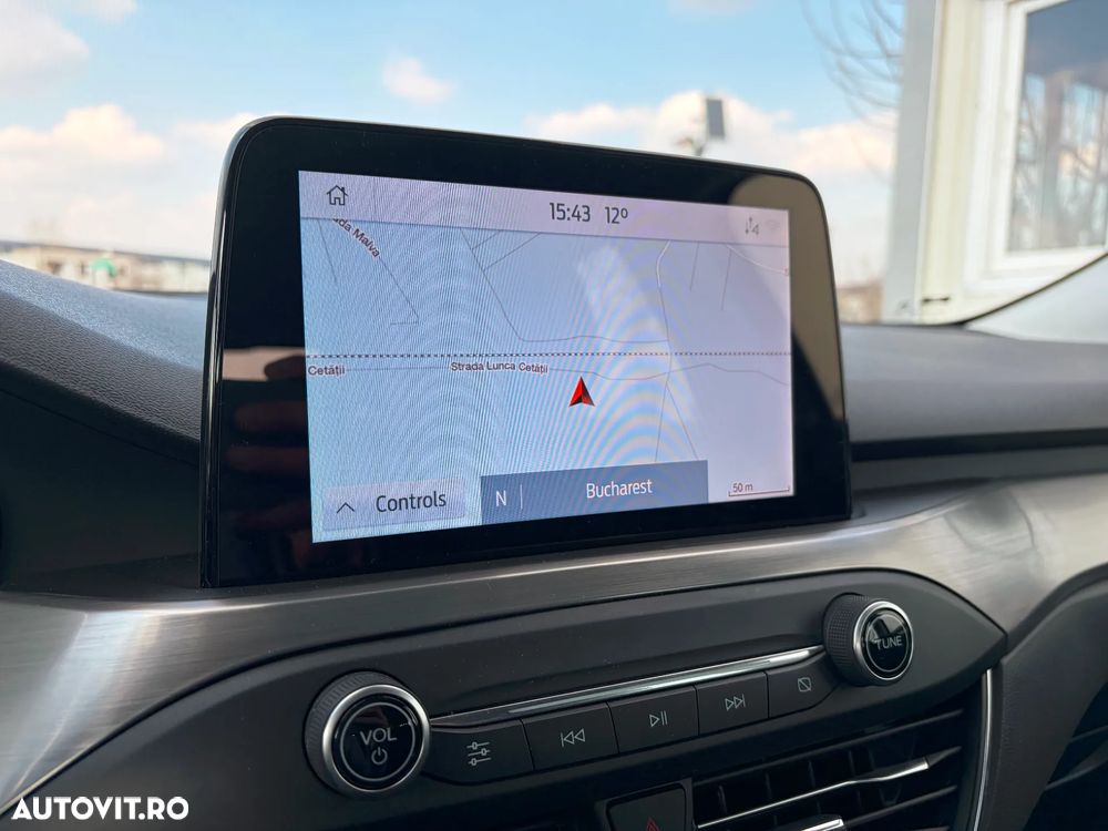 Ford Focus 1.0 EcoBoost Titanium - 25