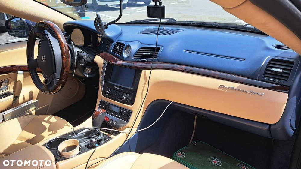 Bentley Flying Spur W12 - 9