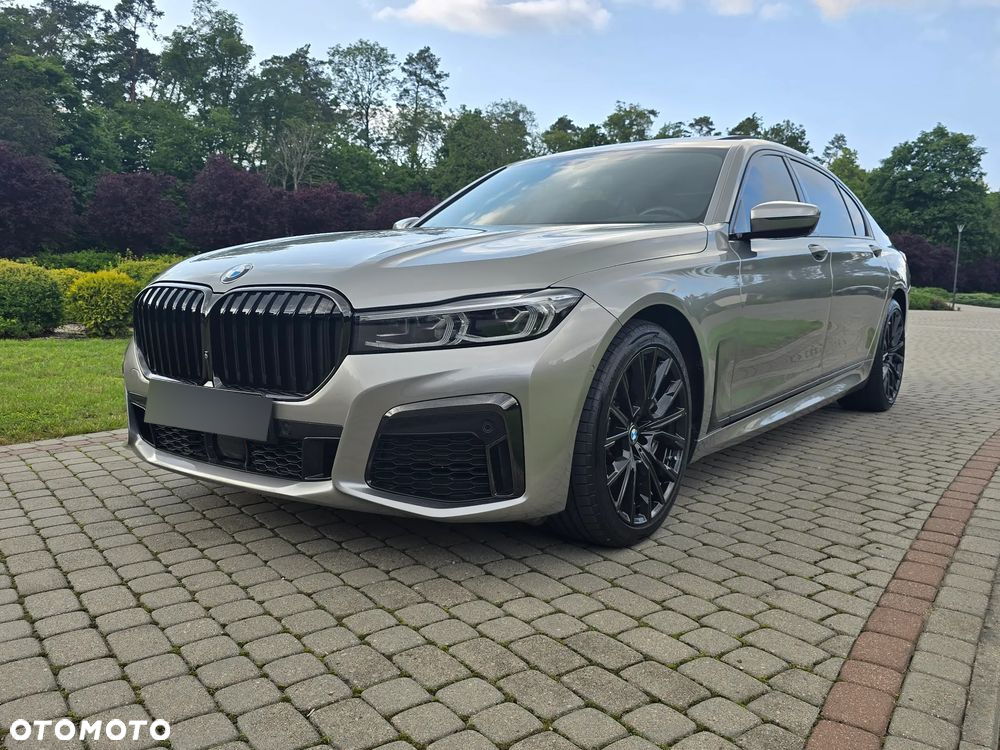 BMW Seria 7 750i xDrive sport - 14