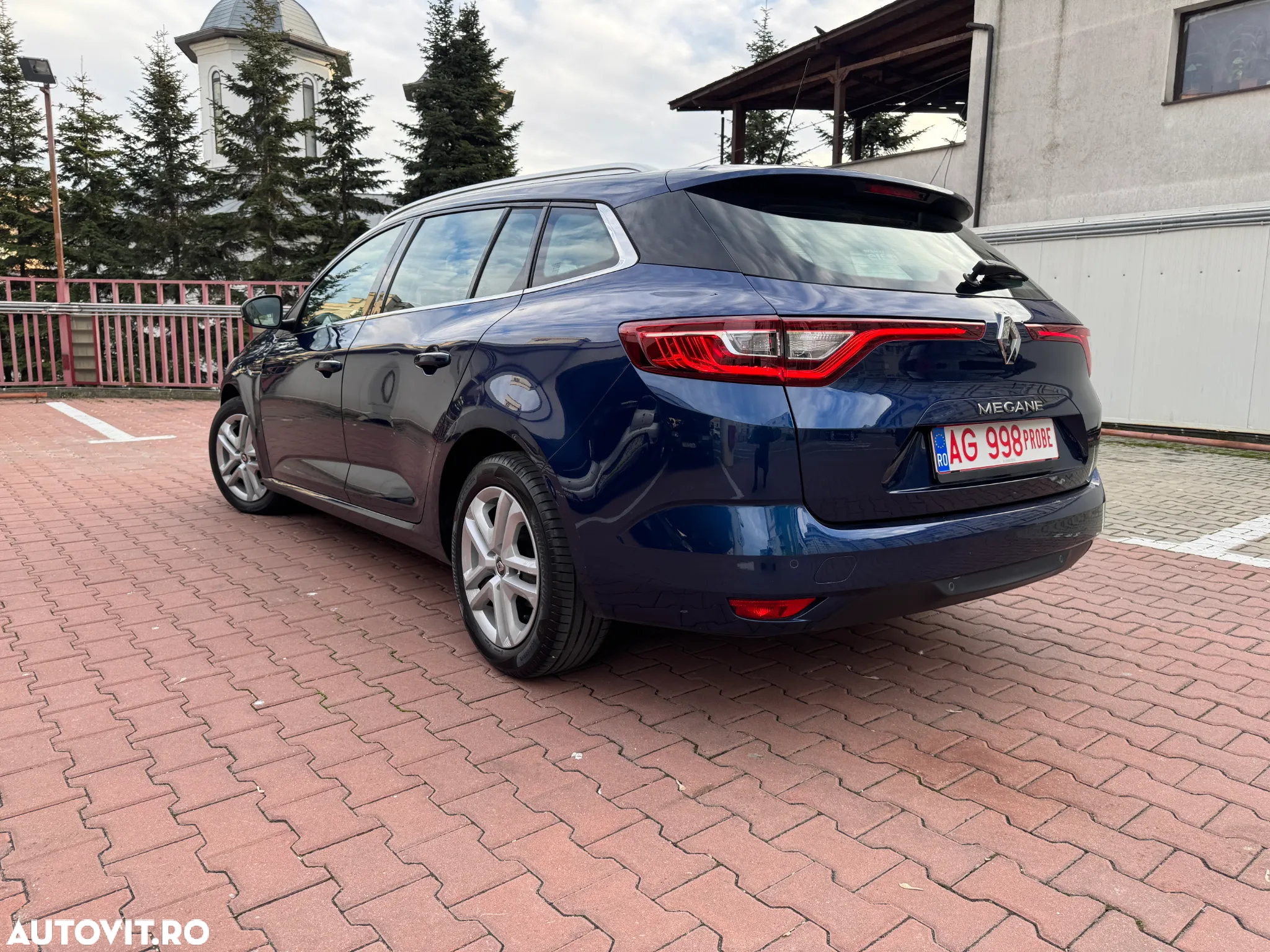 Renault Megane Grandtour BLUE dCi 115 BUSINESS EDITION - 32