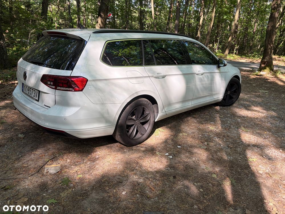 Volkswagen Passat 2.0 TDI SCR DSG 4Motion Business - 3