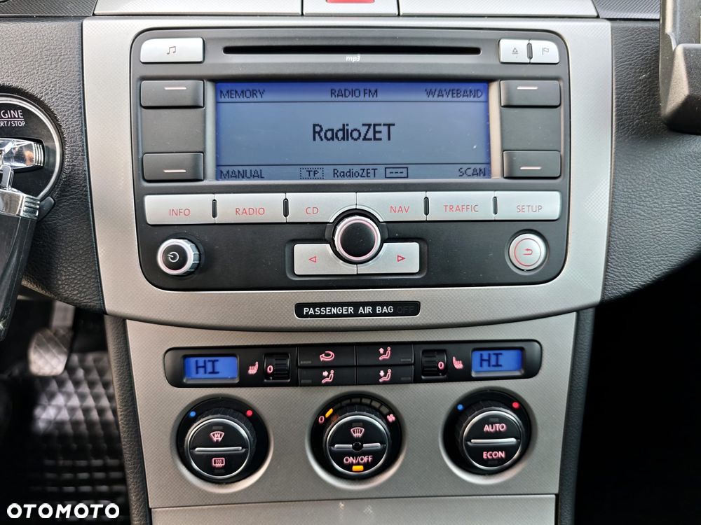 Volkswagen Passat 1.6 FSI Comfortline - 31