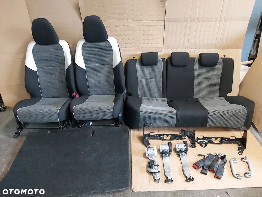Toyota Yaris III fotele przekładka van 5D kanapa - 1