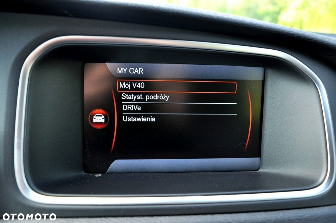 Volvo V40 D2 Momentum - 21