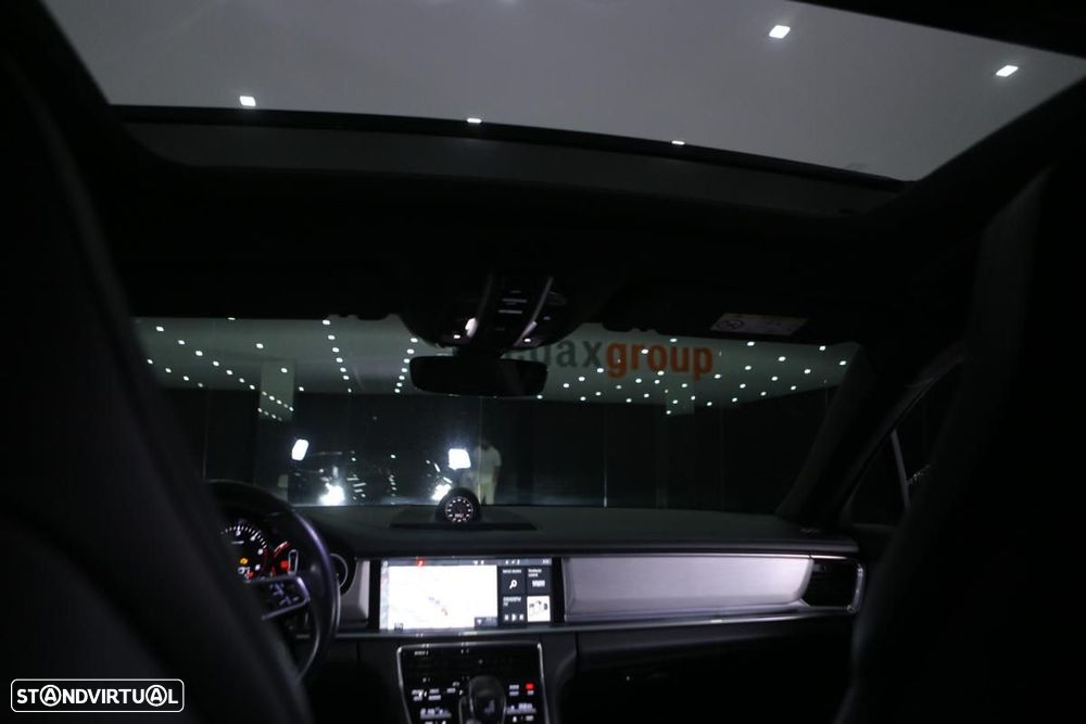Porsche Panamera 4 S - 37
