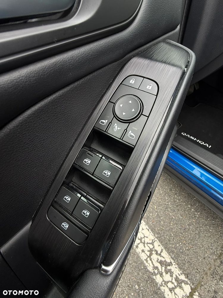 Nissan Qashqai 1.3 DIG-T MHEV Premiere Edition Xtronic - 22