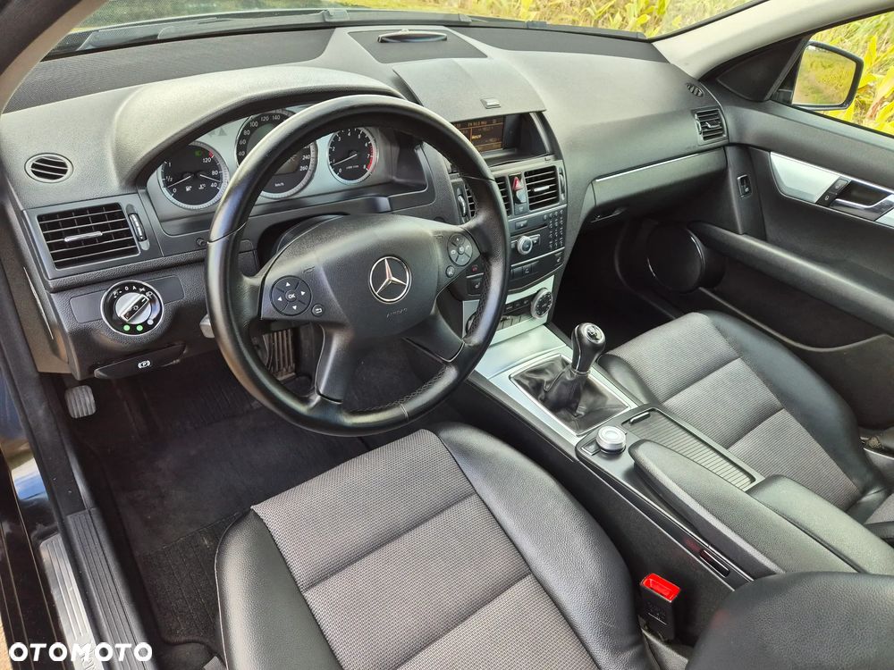 Mercedes-Benz Klasa C 180 Kompressor Avantgarde - 19