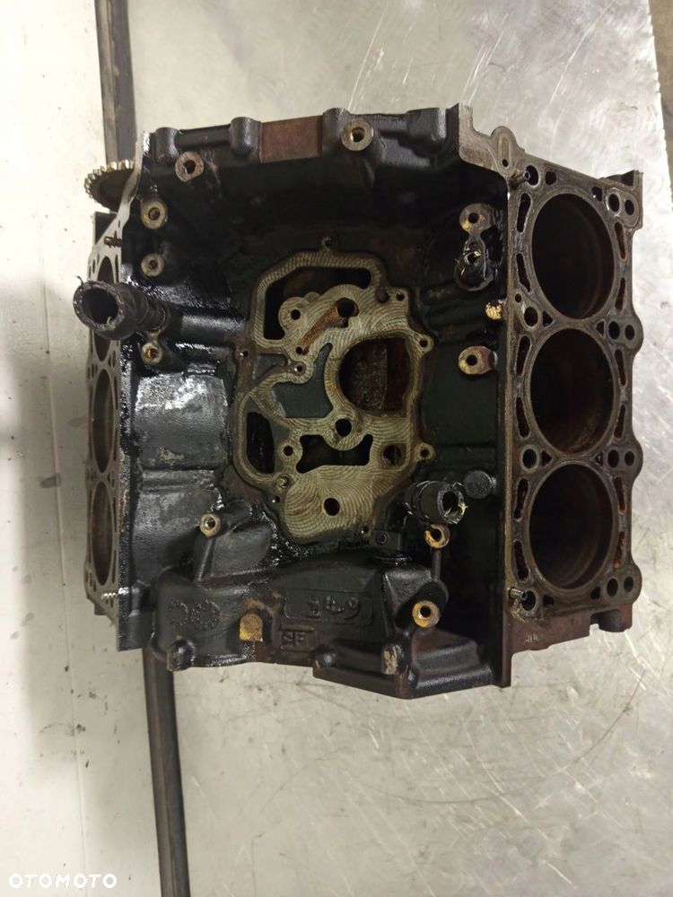 Blok silnika Dół Audi Q7 4L VW Tuareg 3.0 TDI V6 BUG 059103021B - 3