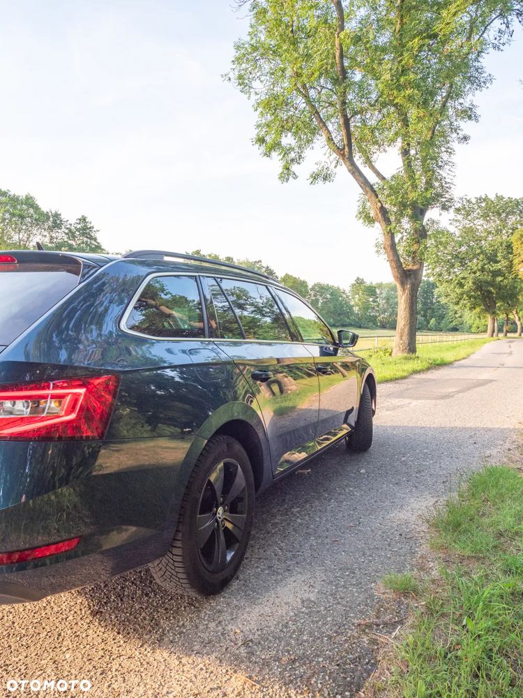 Skoda Superb 2.0 TDI SCR 4x4 Ambition DSG - 8