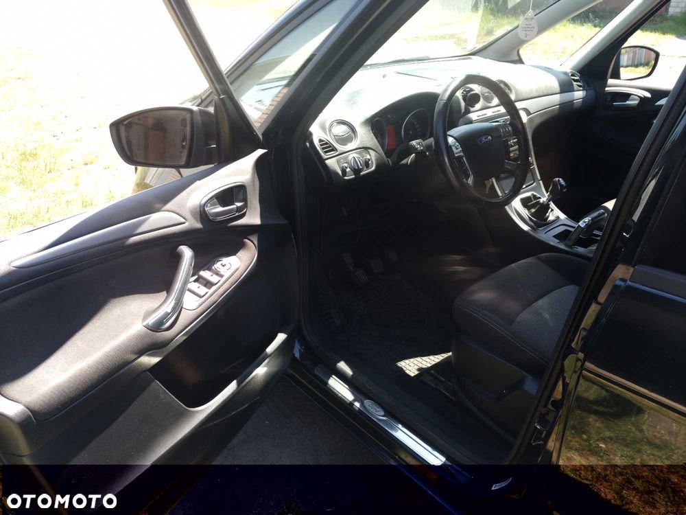 Ford Galaxy - 6
