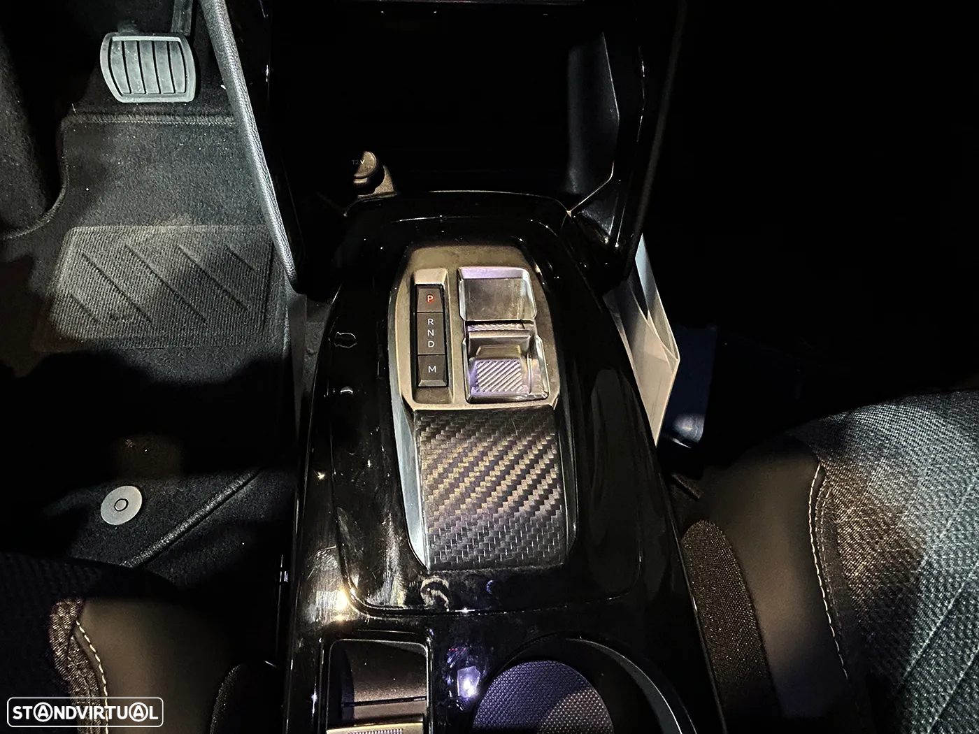 Peugeot 2008 1.2 PureTech Allure EAT8 - 25